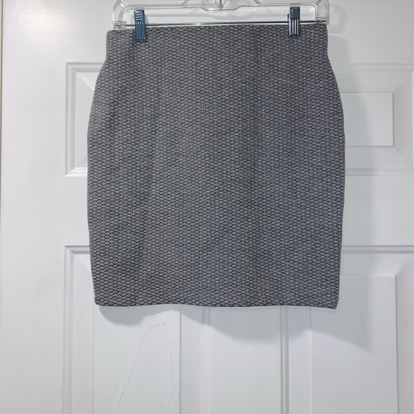 Ann Taylor Loft skirt - Picture 2 of 3